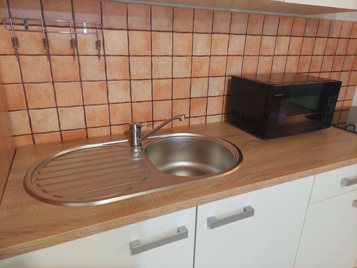 Apartman Thea Gomirje מראה חיצוני תמונה